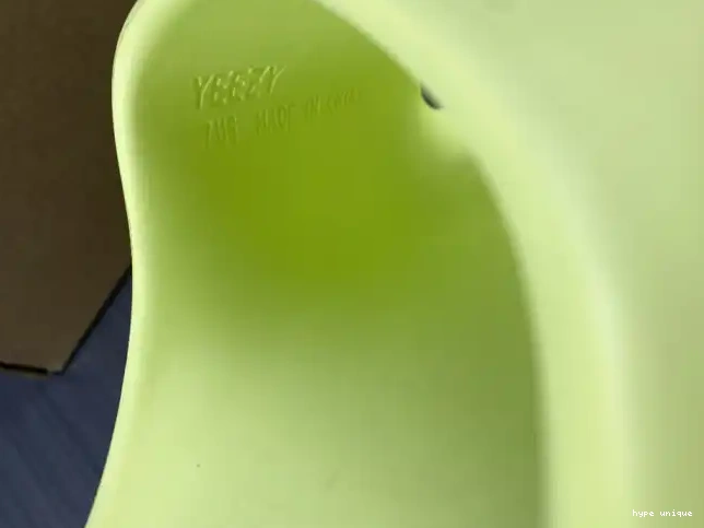 hype GX6138 Adidas Yeezy Green Slide 0510